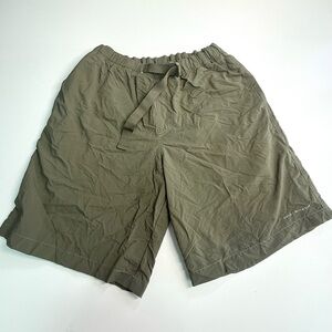 Columbia Olive Green Men's Shorts Size M
